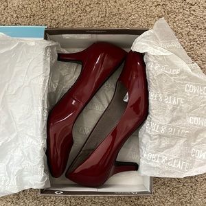 Life Stride Soft System Red Patent Leather Pumps